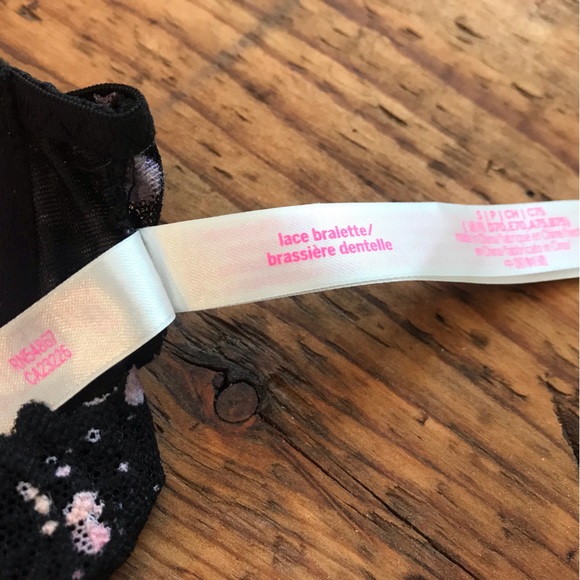 HOST PICK ✨ Victoria’s Secret PINK High Neck Black Lace Padded Bralette - Picture 9 of 10